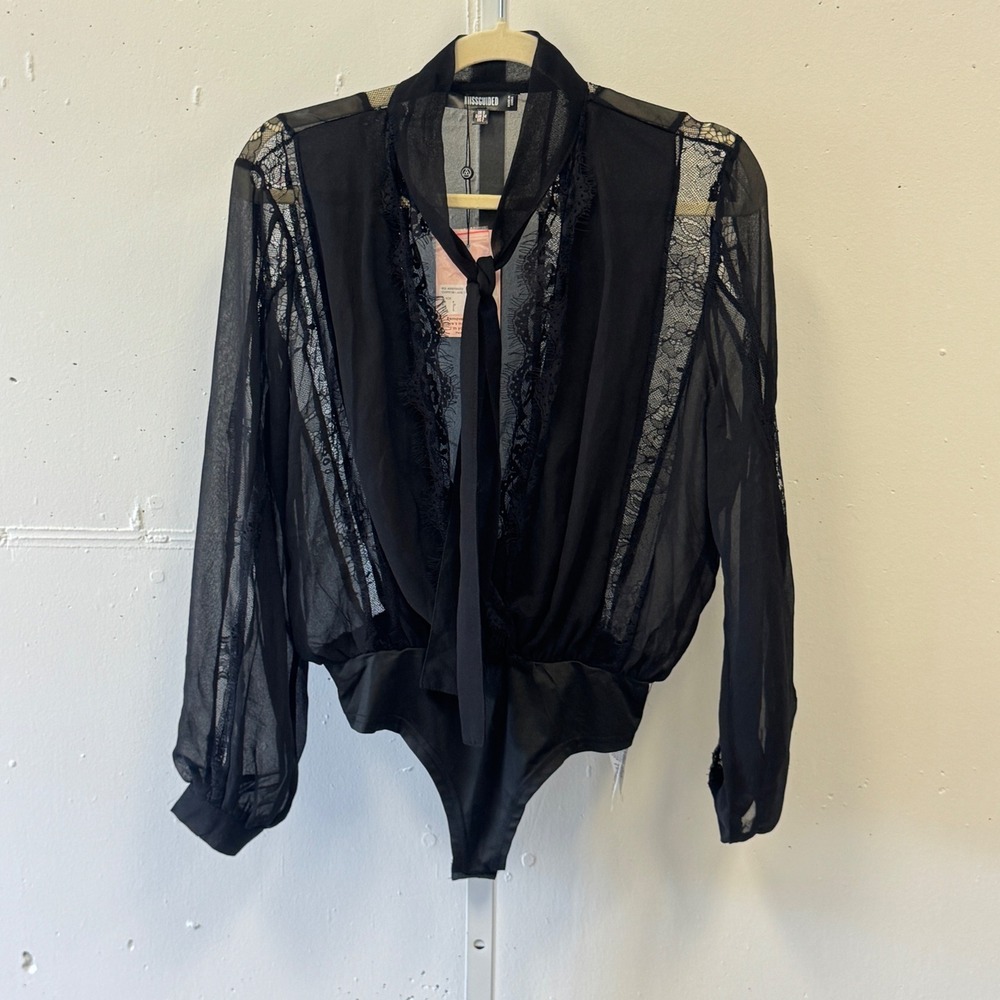 NWT Missguided Chiffon Lace Trim Bodysuit Tie Neck Long Sleeve US 2 Romantic
